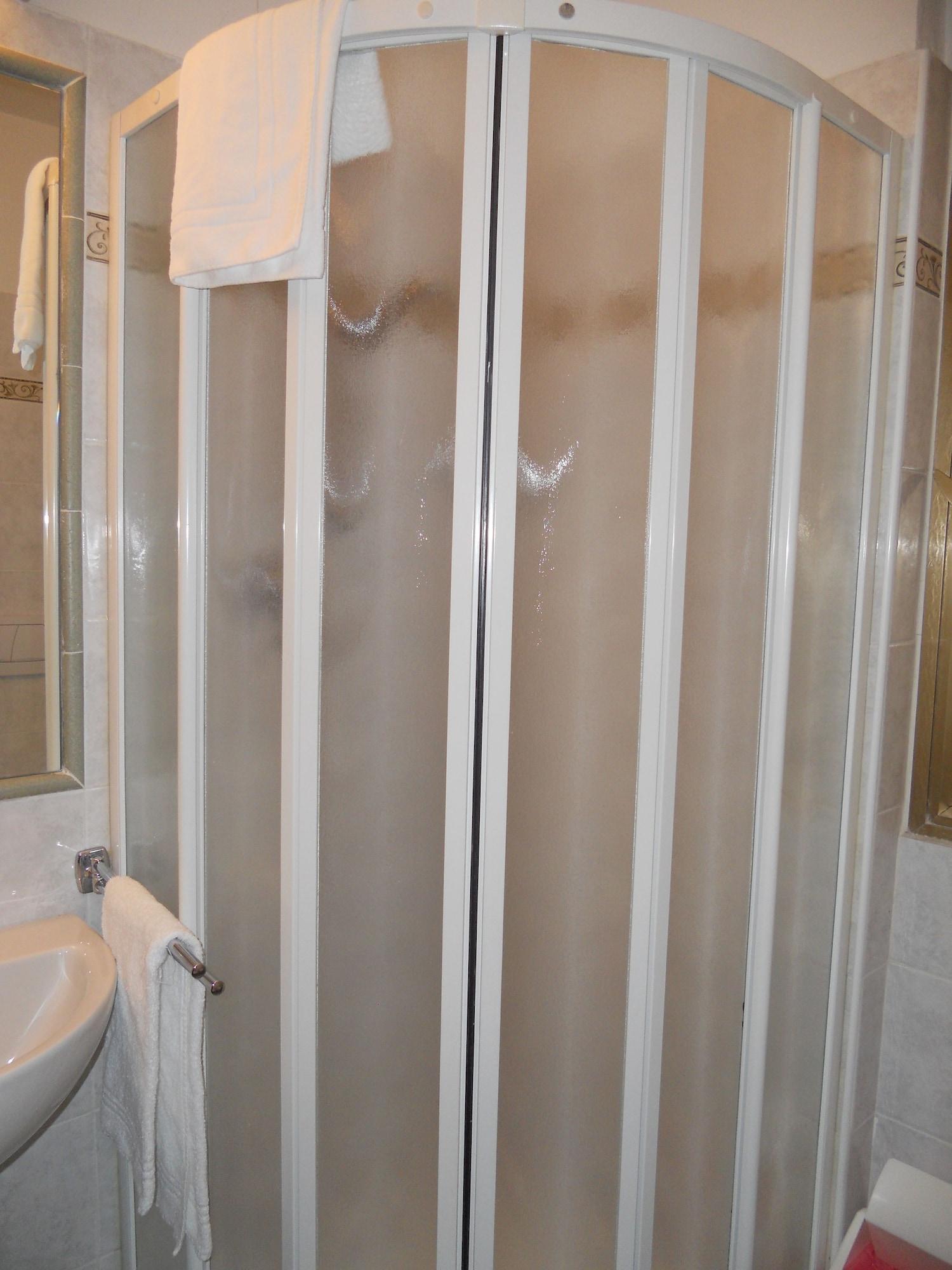 Hotel Nedy Марина ди Маса Екстериор снимка